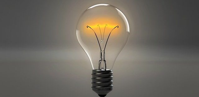quem descobriu a eletricidade