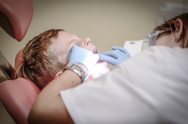 Procedimentos realizados pela dentística