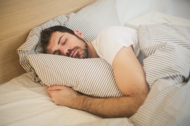 Melhora a qualidade do sono
