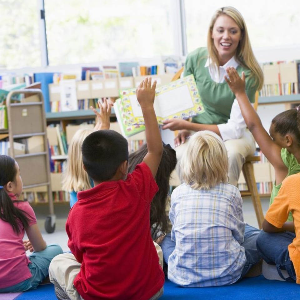 Contação de Histórias na Educação Infantil Contação de Histórias na Educação Infantil